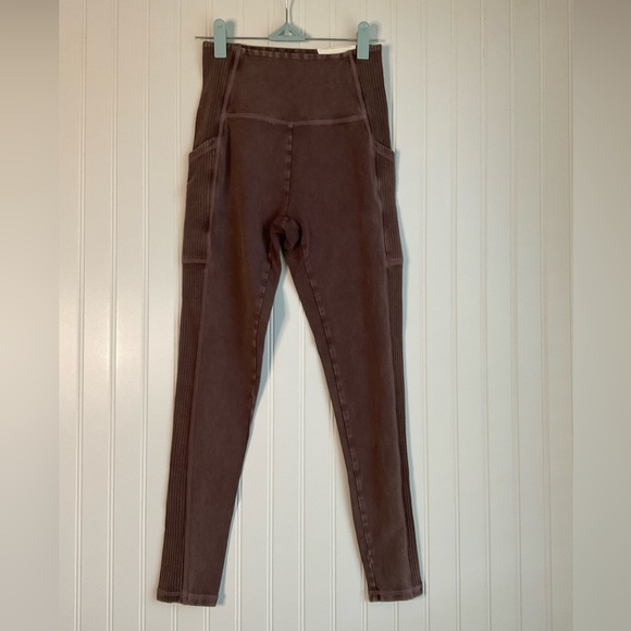 HIGH Rise Aerie leggings. Chocolate brown color. Size Small Short - Picture 3 of 6